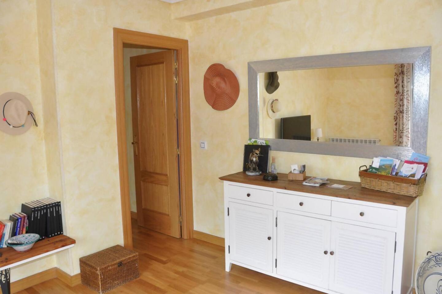 Un Apartamento Con Vistas Viguera Exterior photo